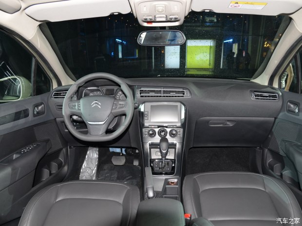 ����ѩ���� C4���� 2015�� ������