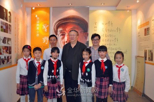 ���������ߺ鲨�������Ͱ���Сѧ��С�����Ǻ�Ӱ