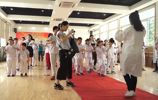 �������ǵĺ������������Ṥ��