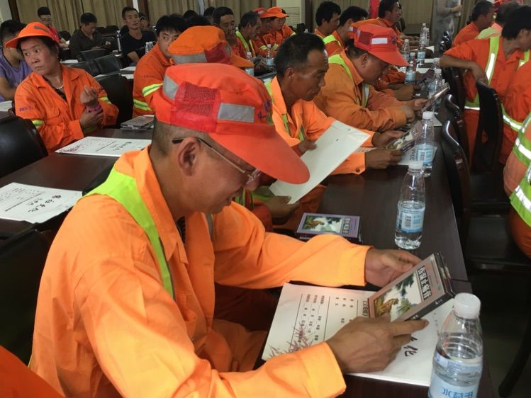 ��ͳ�Ļ����潲���߽����ڻ���