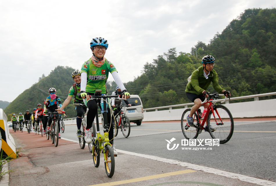 �޳��ճ������������ ������ɫ���н�����