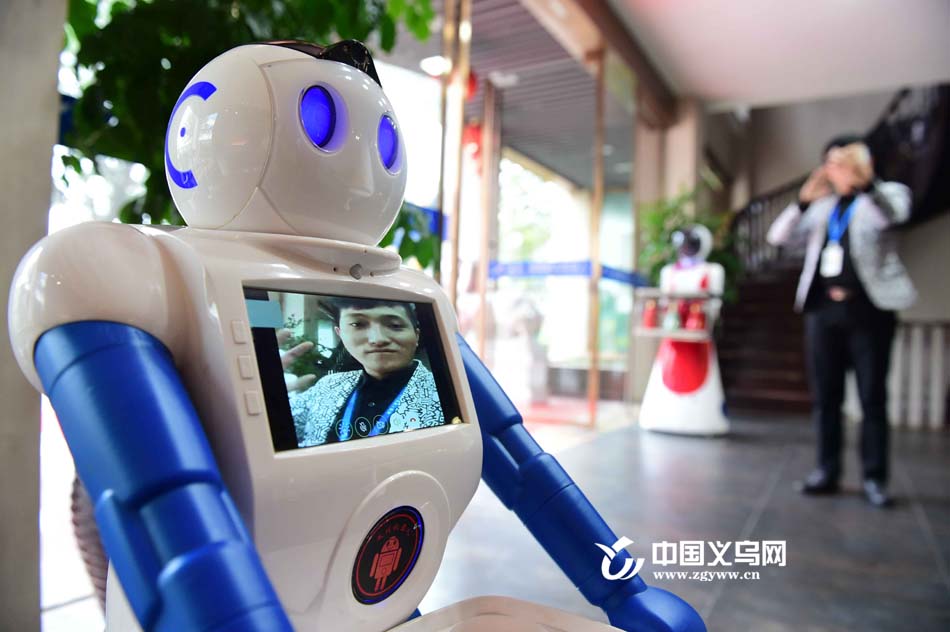 �����ˣ��ȡ�����������ţ�Ļ�����Ҫ���岩������