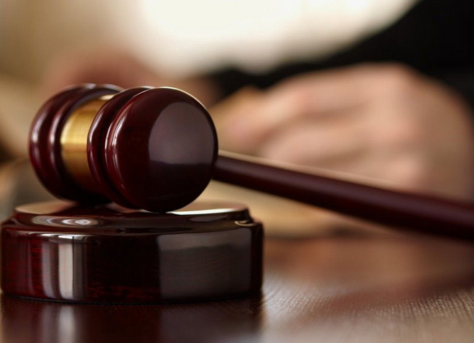 �ܶ�������˾�������� 300�����ڵ����©�е���