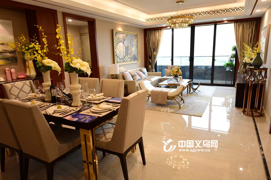 ���ھ��ݰٺϼ������� VR���㿴���巿