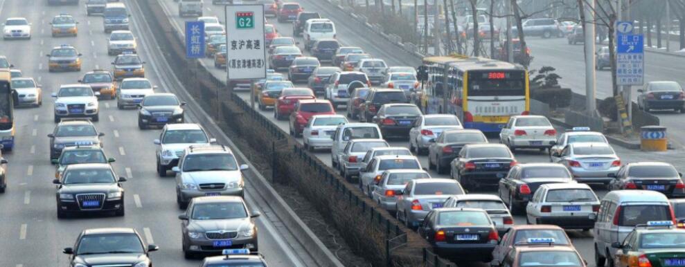 �ٽ���������ζ�ĵ�Ѻ һ�ų���ָ�걳��ġ����⾭��