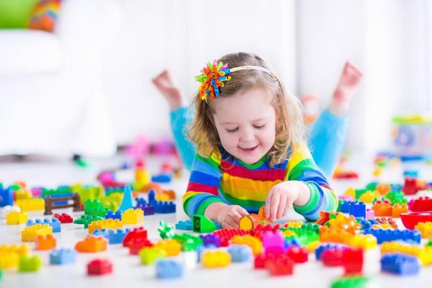 ����һ����ͯ�ڼ������� ���Ǻͻ�����߳����ǲ�Ʒ