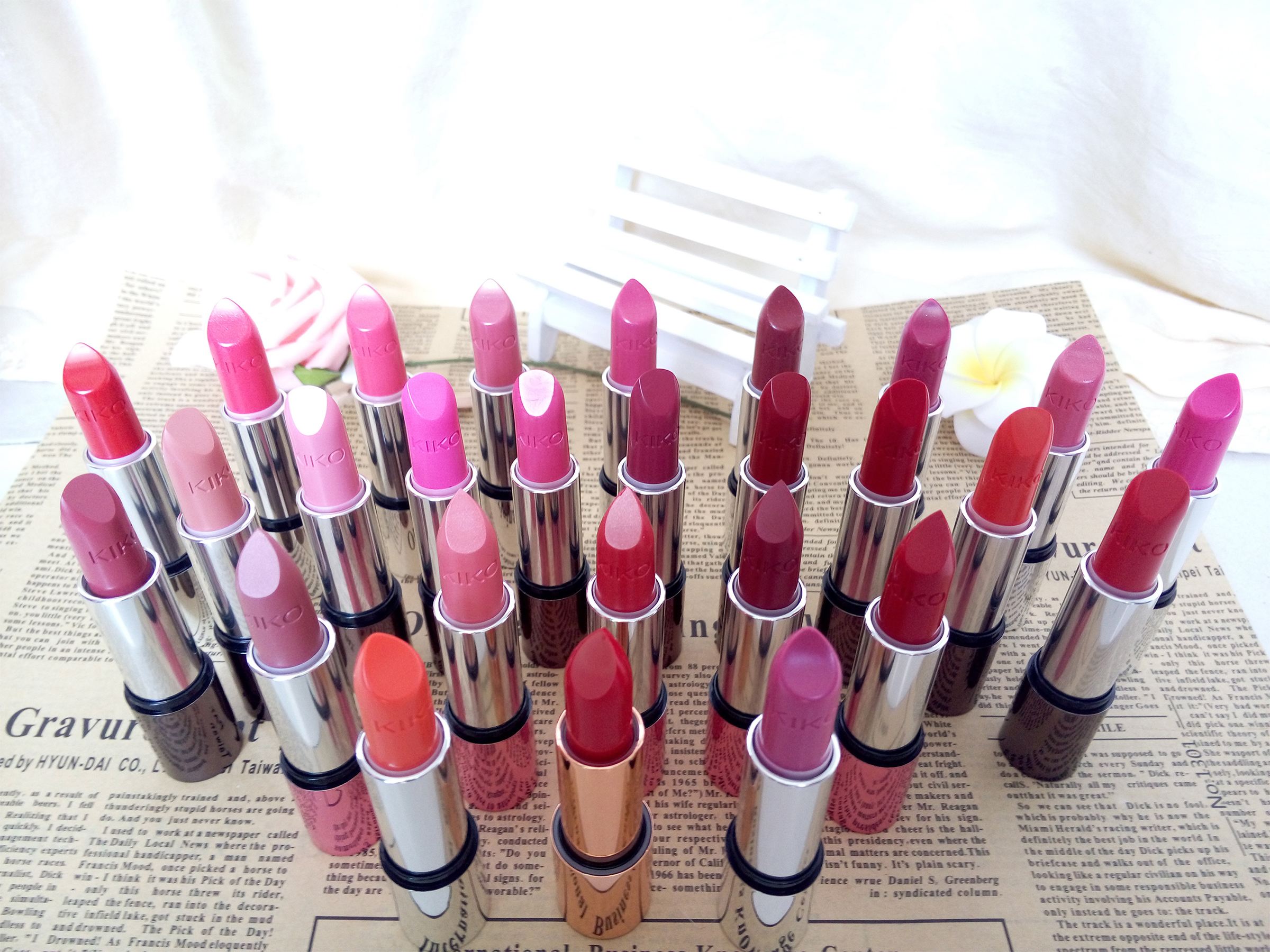 ΢�̻�ױƷ����ɫ��������ҵ�� 1Ԫ����ˮ��200