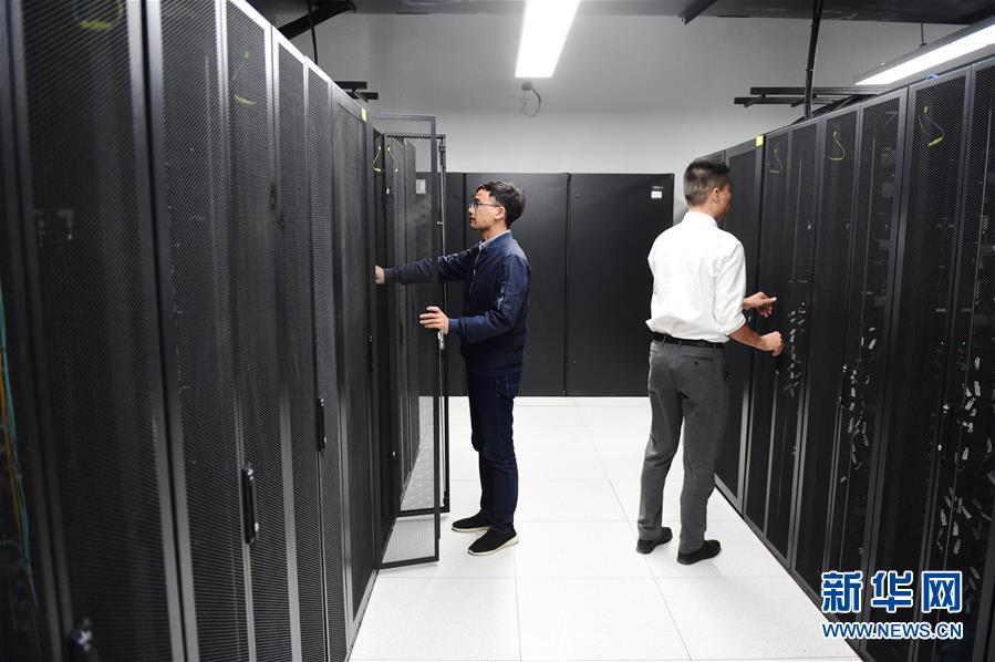 ���»�ȫýͷ����ͼ�Ļ�������9�������й��������������Թ���ƽ��ܵ�һ�߹۲�