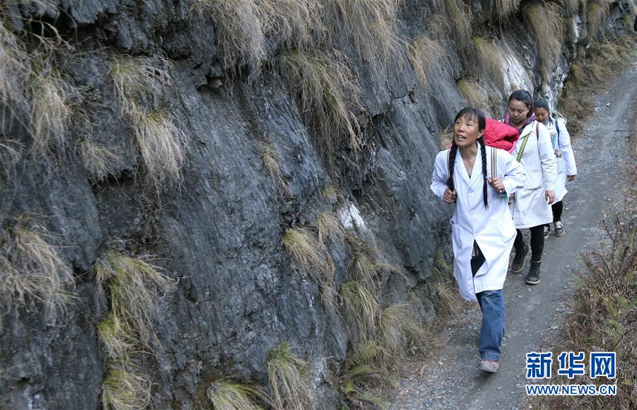 ���»�ȫýͷ����ͼ�Ļ�������11��ΰ������������ʷ�ޱ䡪��ϰ��ƽ��ʱ���й���ɫ�������˼��ָ����ʮ���塱������ᷢչ����