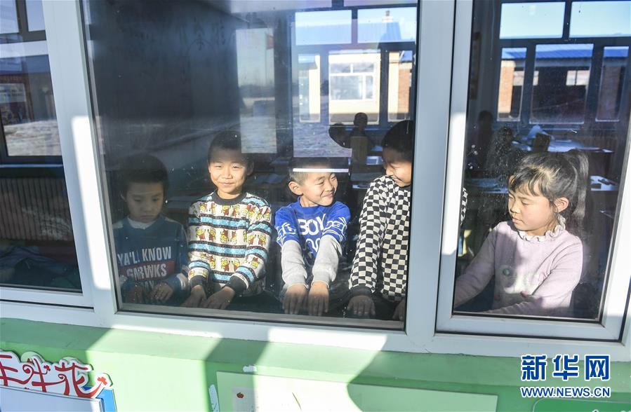 ���»�ȫýͷ����ͼ�Ļ�������14��ΰ������������ʷ�ޱ䡪��ϰ��ƽ��ʱ���й���ɫ�������˼��ָ����ʮ���塱������ᷢչ����