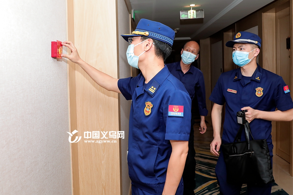 义乌消防组织开展宾馆饭店消防安全集中夜查行动