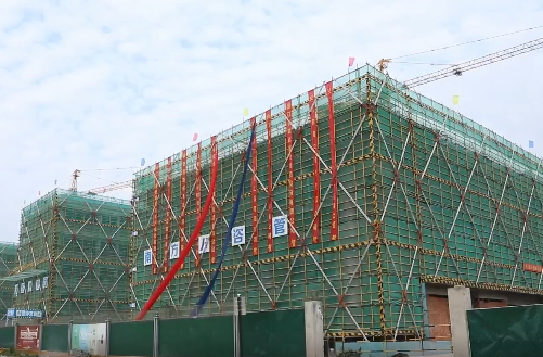 义乌口岸小学新建工程主体结顶 预计2024年春季投入使用