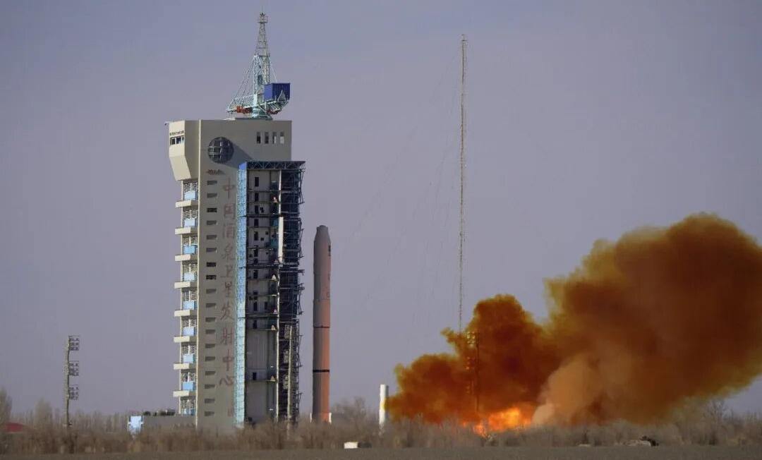 �ҹ��ɹ����䰢��������ң����������A��