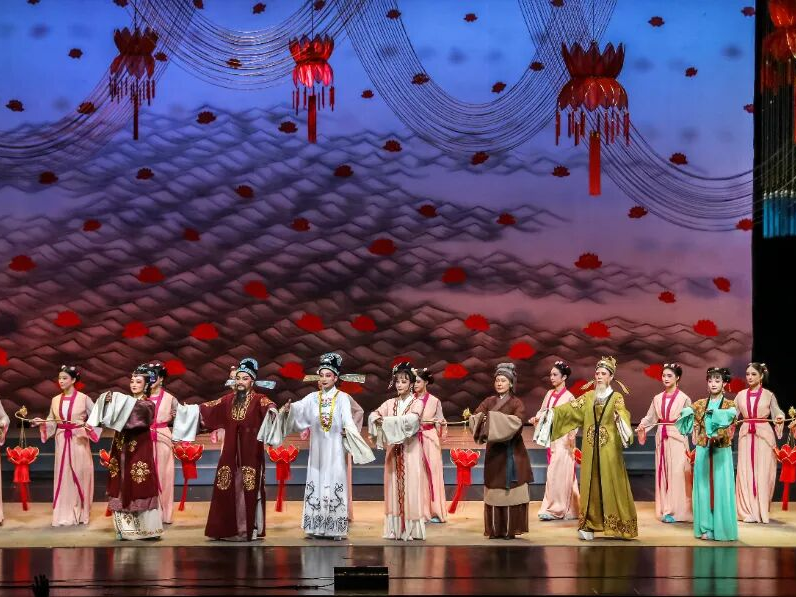 ��Խ�����μǡ����� �����Ĵ���Ϸչ����Ļ