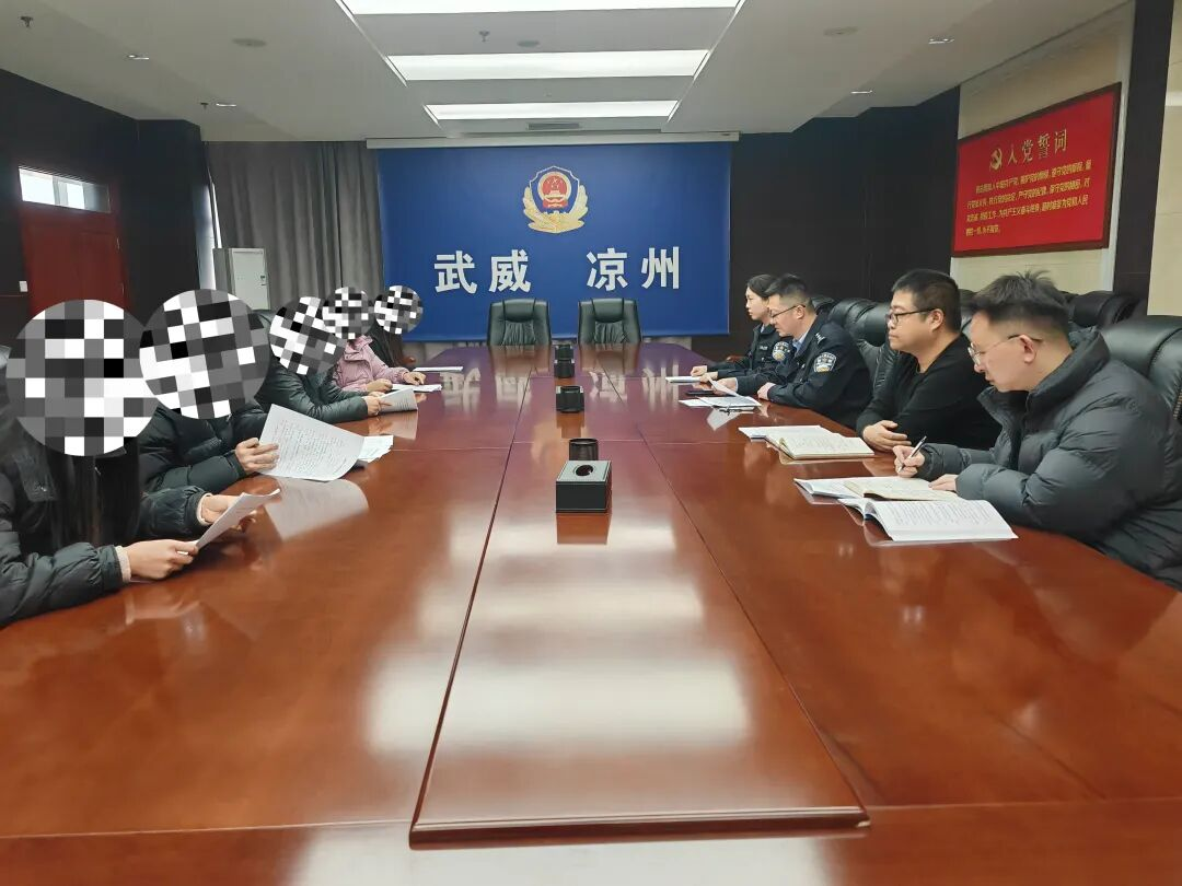 ����ɫ����ߡ����ױ��ݣ�����ѩ��*����5��������ͣ��15��