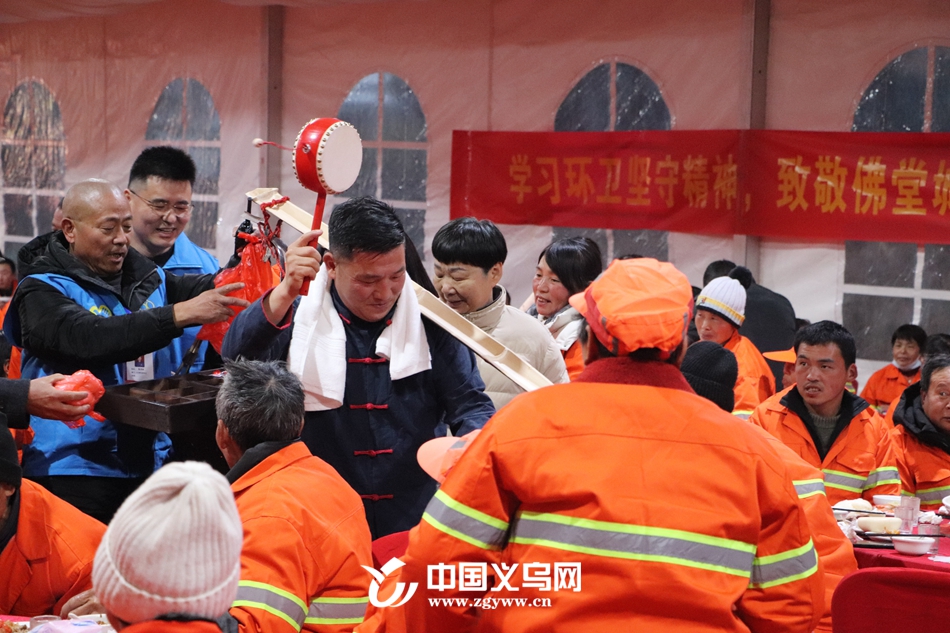 ���ڷ�������߽컷��������ҹ����Լ��ϯ