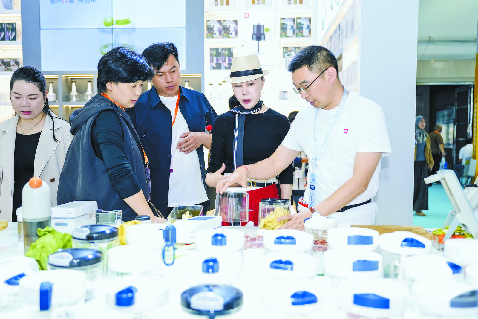 800����ҵЯ��Ʒ������ڰٻ�����չ